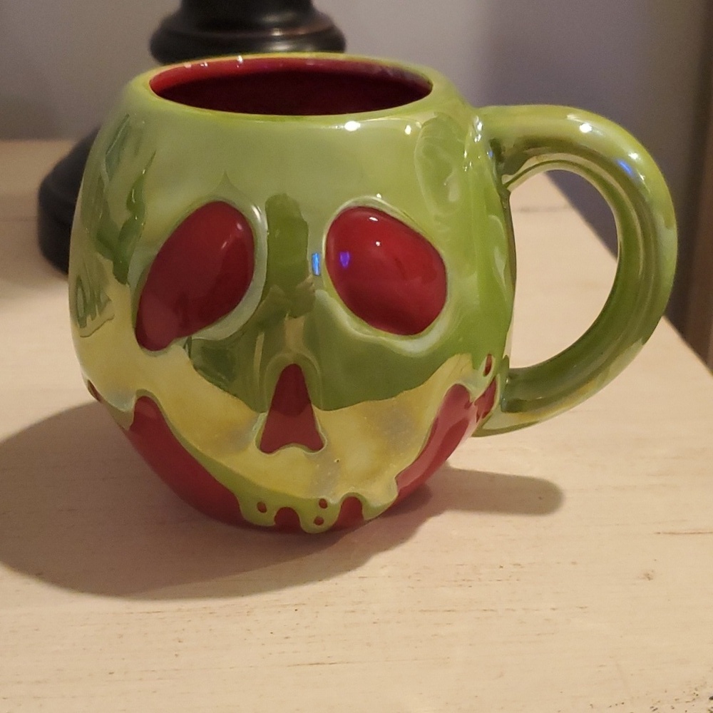 Disney Villains Evil Queen Poison Apple Red & Green Ceramic Mug